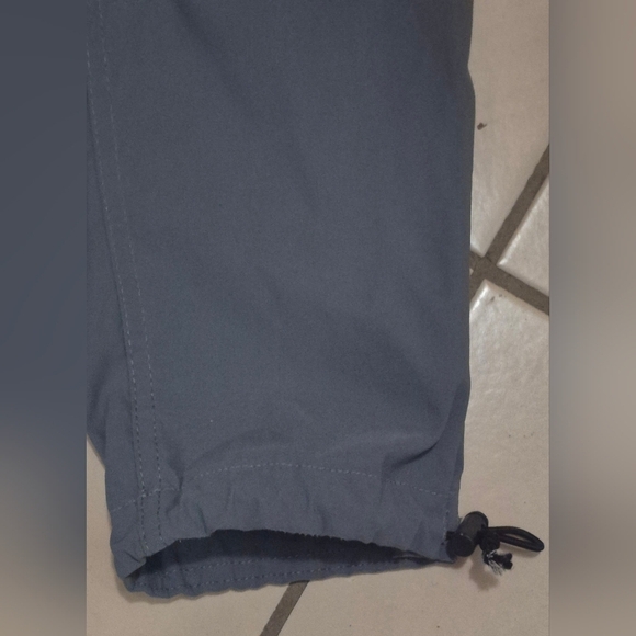 Eddie Bauer First Ascent Gray Cargo Pants with Elastic Waistband and Drawstring - Picture 6 of 7